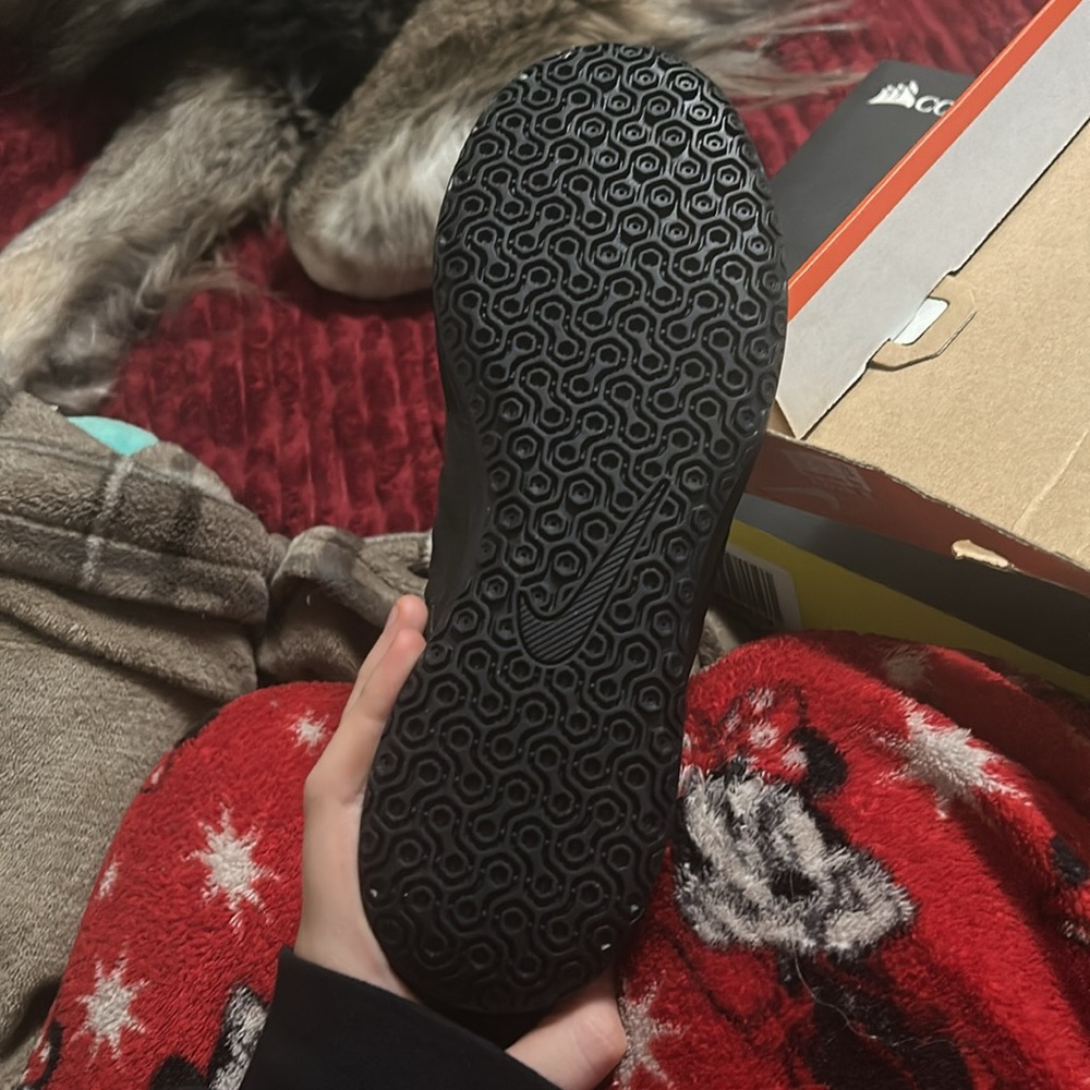 Worn Once To Try On Don’t Fit Box Is A Lil Broken… - image 5